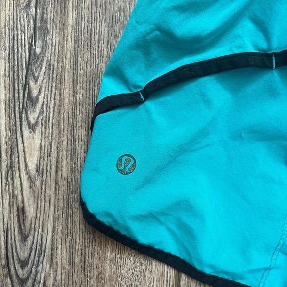 Lululemon Run: Speed Short *4-way Stretch Blue Tropics size 8 - Picture 3 of 10